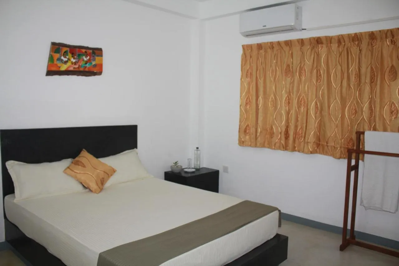 Couple Rooms In Negombo 0*,